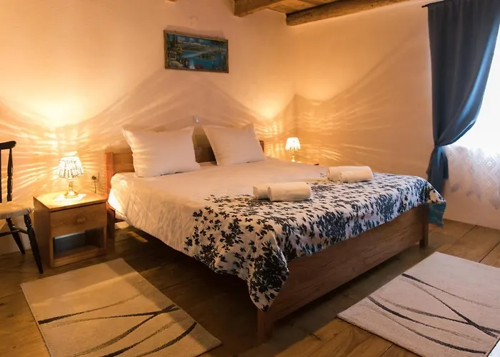 Rustic Mariva *
