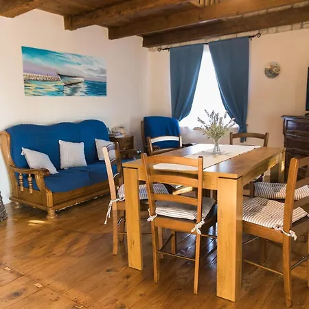 Rustic Mariva 公寓 Ljubač