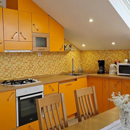 Apartment Rustic Mariva *